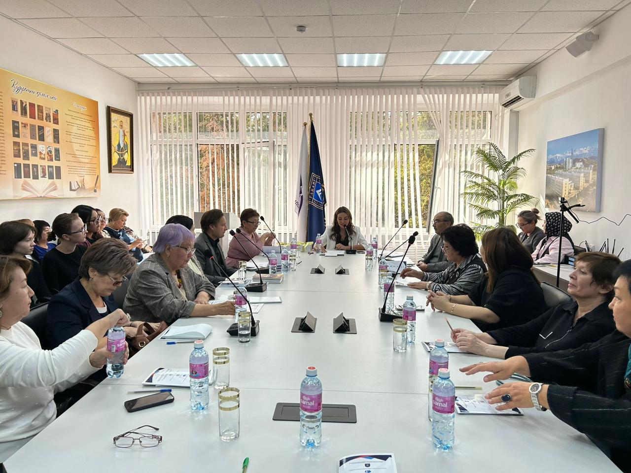 Когда все двигаются вперед совместными усилиями, успех приходит сам собой (Г.Форд)